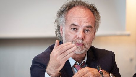 Vismænd støtter håndsrækning til pressede billister. Men er "skeptiske" over for billigere benzin