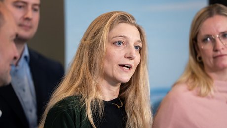 Hun kender kulturlivet bedre end sin forgænger. Alligevel bliver det op ad bakke for Zenia Stampe