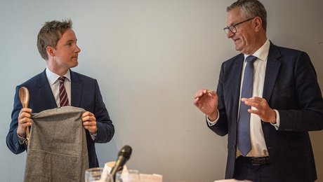 "Det sitrer lidt" sagde Jacob Mark, da han blev minister for børn og ældre