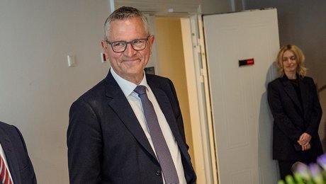 Flertal peger på afgået M-minister som ny formand for Folketinget