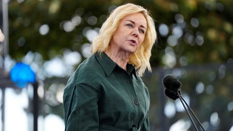 Mona Juul: Økosystemet presses af klimaforandringer, gylle og ligegyldighed. Det gør mig vred