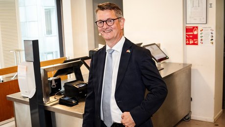Tidligere V-minister stopper i politik