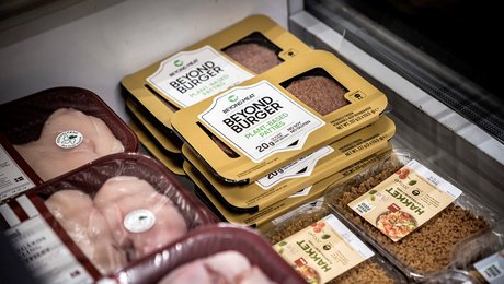 EU sætter foden ned – ingen laboratoriekoteletter eller plantesteaks her