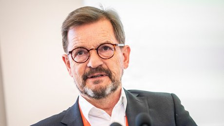 Tidligere partiformand og minister Bendt Bendtsen ramt af kræft