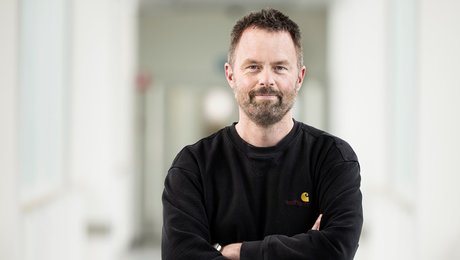 Ny lærestolsprofessor i lungemedicin: "Det er for let at begynde at ryge"