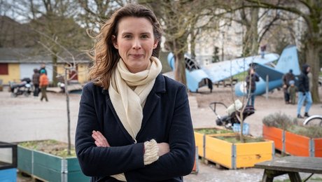 Med et Dan Turèll-digt i hånden går SF-profil til angreb på blå bloks nye satsning på familiepolitik