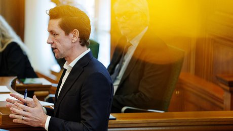 S-ideolog advarer mod at fremhæve kommunistiske ofre på Folketingets nye mindeplade: "Man går galt i byen, hvis man etablerer et hierarki"