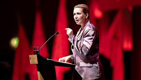 Profitloftet på sociale tilbud var næsten gledet ud af debatten. Så tog Mette Frederiksen ordet i Aalborg