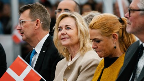 Mona Juul er en succes, men hun mangler nogen at dele den med