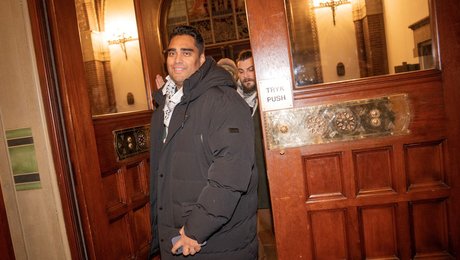 Sikandar Siddique mister sin plads på Københavns Rådhus efter omdiskuteret boligsag