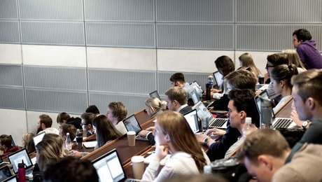 Forsker til Det Unge Akademi: I gør universitetet til målet for alle forskere, og det er en fejl