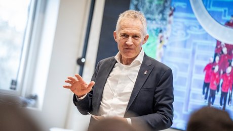 DIF vil have regeringen til at hjælpe danske idrætspolitikere: "Det er da i alles interesse"