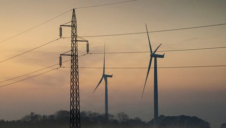Vind og vejr kan få Danmark til at mangle strøm om 10 år. Men atomkraft er ikke løsningen, siger eksperter