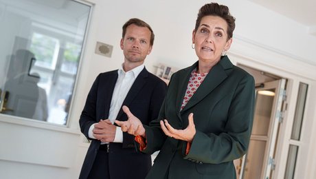 Nye oplysninger: Olsen Dyhr snuppede halvdelen af Hummelgaards vigtigste velfærdssnedkere