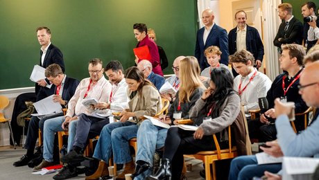 Færre på seniorpension, løft af folkeskolen og ny forebyggelsesfond: Her er regeringens finanslov for kommunerne