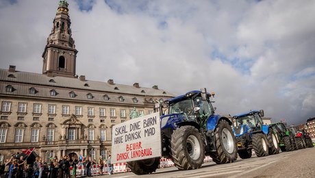 Der tegner sig to veje frem i kampen om landbrugets fremtid