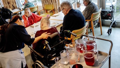 Centrale sundhedsaktører til ordførere: I vil have sundhedstilbud tættere på de ældre. Men glem ikke forskningen