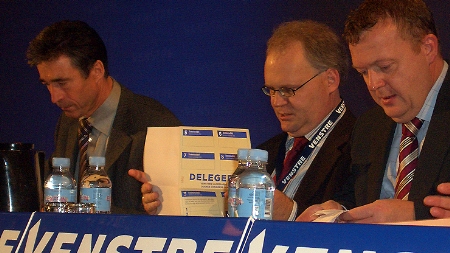 Eksperter: V's retorik skyld i vælgerflugt