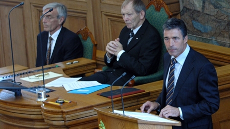 Foghs vælgeropbakning styrket efter krise