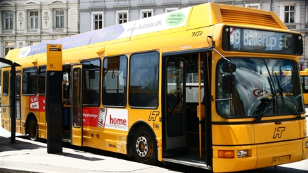 Det offentlige håbløst bagefter med buskort til ansatte