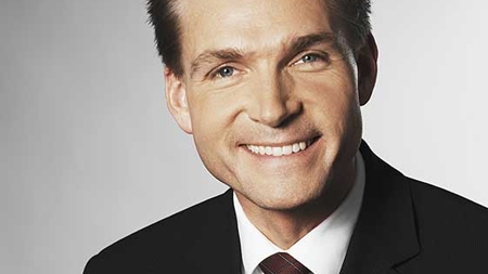 DF: Fogh, elefant i glasbutik 