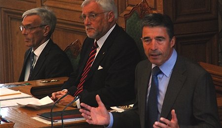 Uddannelses-aktører: Fogh avlede kontrol og mistillid