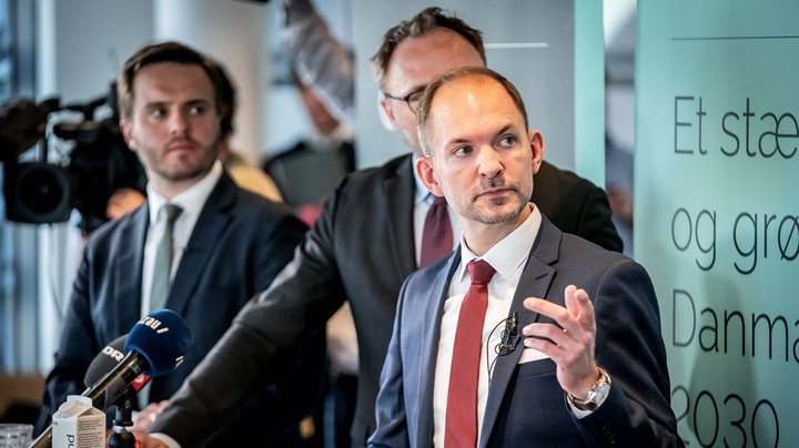 S-ministre svarer 'overvejende uenig' om central regeringspolitik: "Vi har ikke et ideologisk ønske om at fordele elever på baggrund af forældrenes indkomst"