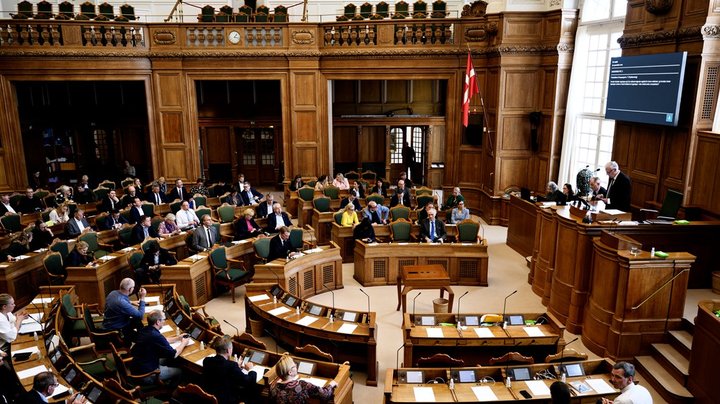 6 A'er: Bog om udbytteskandalen giver på forbilledlig vis et unikt indblik i statens virke