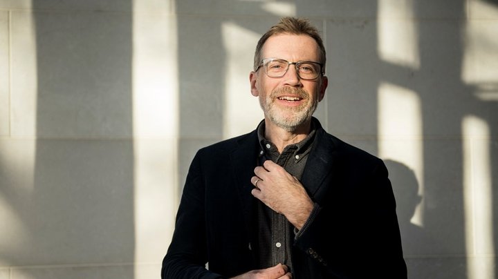 Prominent museumsdirektør stopper på toppen