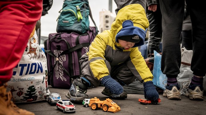 I et år har ukrainere haft midlertidig beskyttelse i EU: "Tid til at finde langsigtede løsninger"