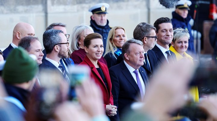 Frederiksen, Ellemann og Løkke har mistet 20 mandater siden valget: "Store bededag har trumfet alt andet"