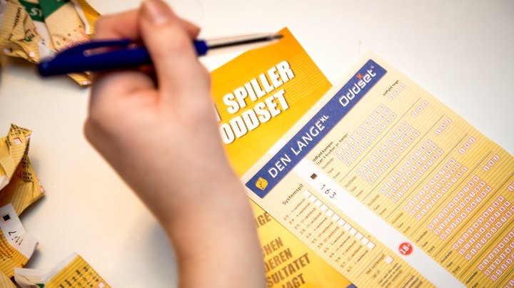 Fodboldtrøje-kampagne møder hård kritik: "Det største eksempel på sportswashing i Danmark"