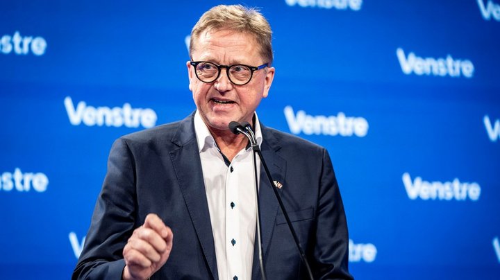 Som eneste regeringsparti afviser V at forbyde lange transporter af smågrise: ”Det går hen og bliver følelsesporno” 