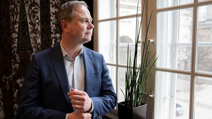 Wammen kom med et “nybrud” for dagpengemodel, men afviste behov for mere åbenhed om finanspolitiske planer