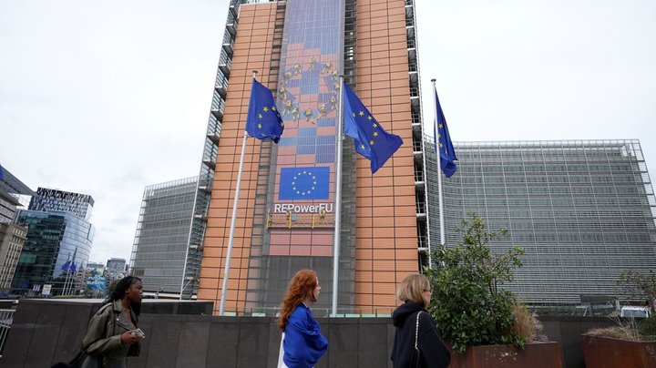 Mens EU går til valg, knokler Birgitte og kompagni videre i Bruxelles for at sikre millioner til sjællandske kommuner og regioner