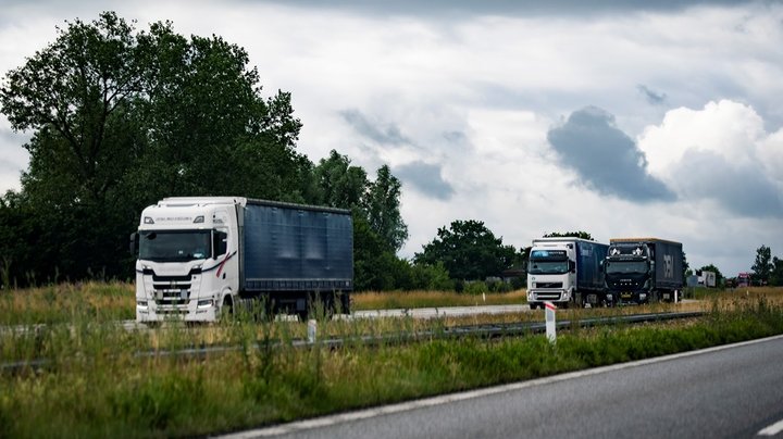 EU-Domstolen afviser centralt krav i vejpakken: Lastbiler behøver ikke vende retur til hjemlandet 