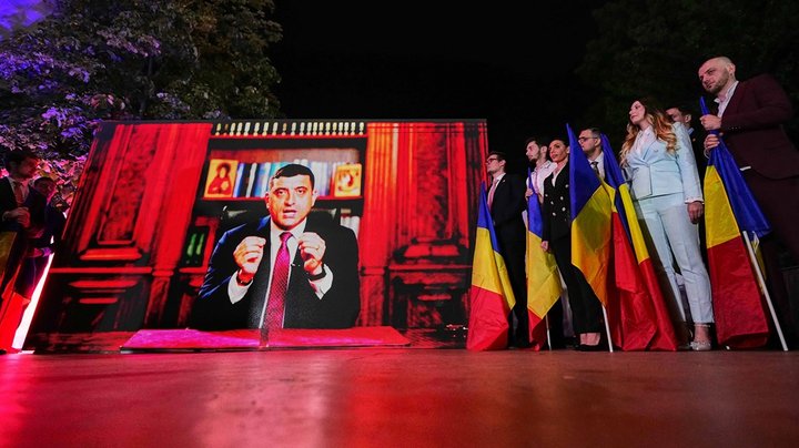 Højrefløjskandidat vinder suverænt: Første valgrunde i Rumænien afgjort