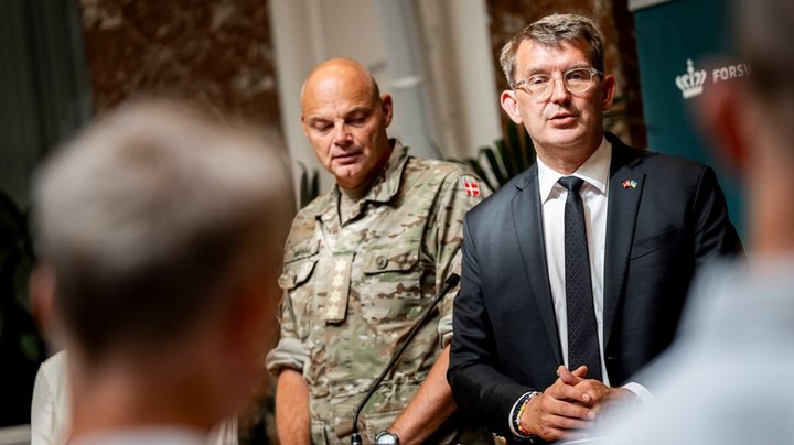 Over 5.000 kroner i sekundet – magtfuld forsvarschef har snart tømt regeringens milliardfond