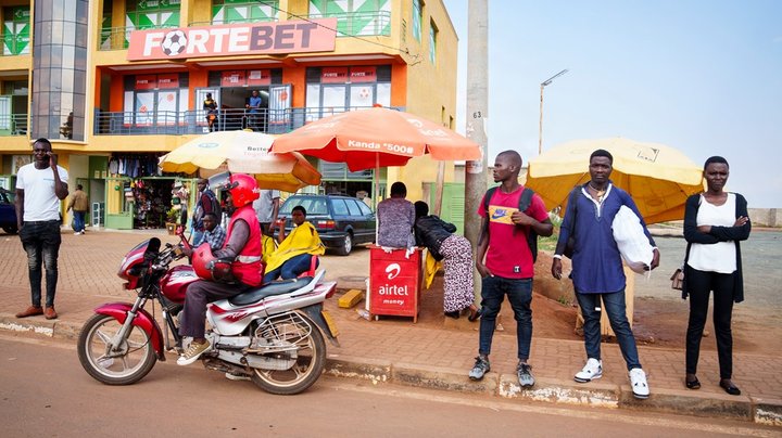Veteran: Hvis man vil redde bistanden, må man tale et sprog, Christiansborg forstår