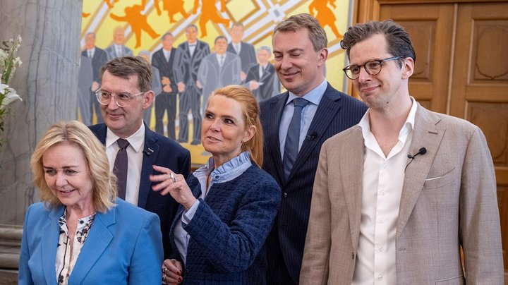 Uenighederne stod i kø, da Troels Lund Poulsen sluttede sig til de blå partiledere