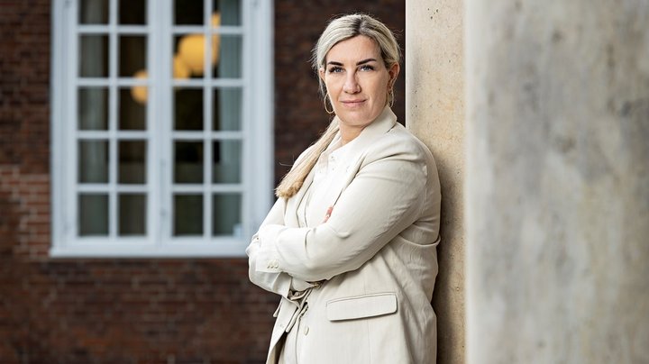 Trods storstilet reform venter danskere stadig årevis på erstatning for arbejdsskader. Nu sætter Rigsrevisionen AES under lup 