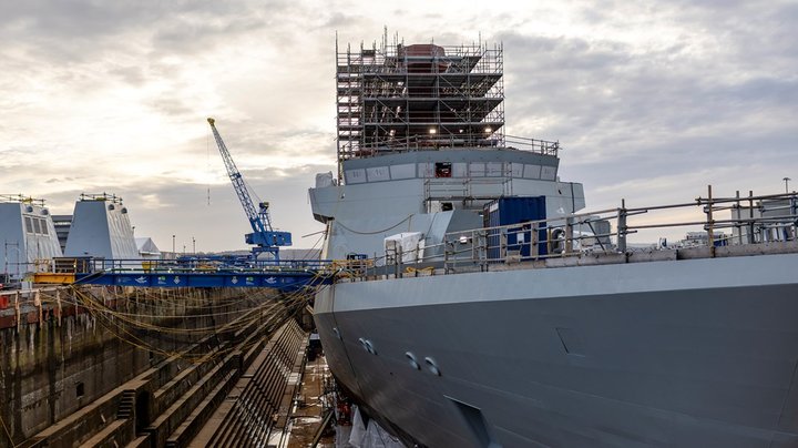 Ekstraregningen vokser for britisk fregat-projekt, der bejler til Danmark