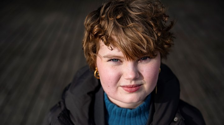 Økonomisk stress er afgørende for unges trivsel. Alligevel er det åbenbart ikke noget, vi kan tale om