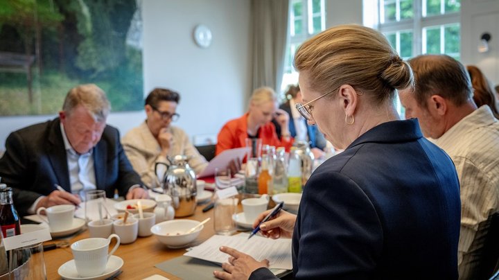 Idrættens aktører bifalder foreningstrepart, men på et tidspunkt skal kaffe forvandles til millioner