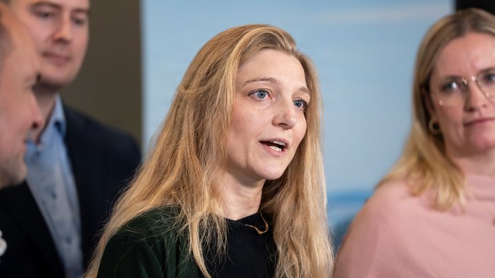 Hun kender kulturlivet bedre end sin forgænger. Alligevel bliver det op ad bakke for Zenia Stampe