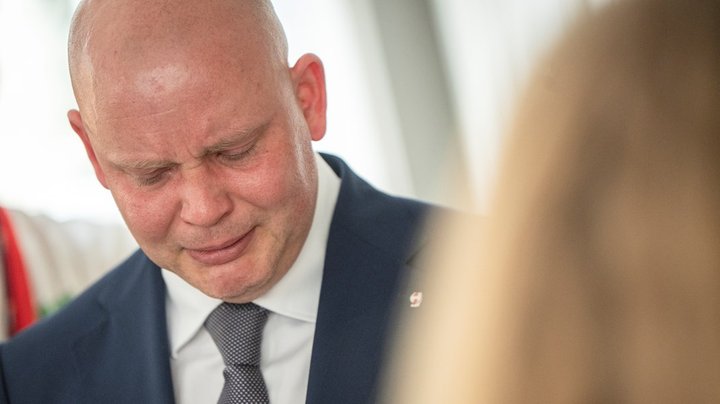Tårerne flød, da Engel-Schmidt forlod Kulturministeriet og tog sine gode forbindelser med