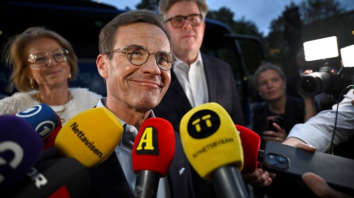 Statsministeren lignede en, der ikke orkede sin egen fest, indtil sen måling landede. Nu står Sverige med en "gyser"