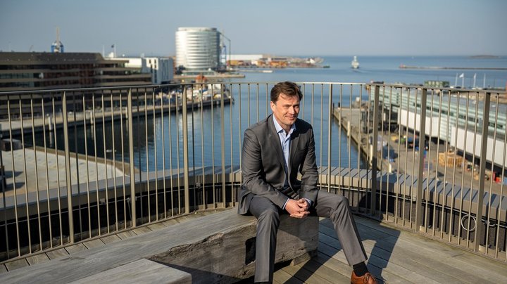 Finansboss blæser til kamp mod særskat: "Det er bankudskamning"