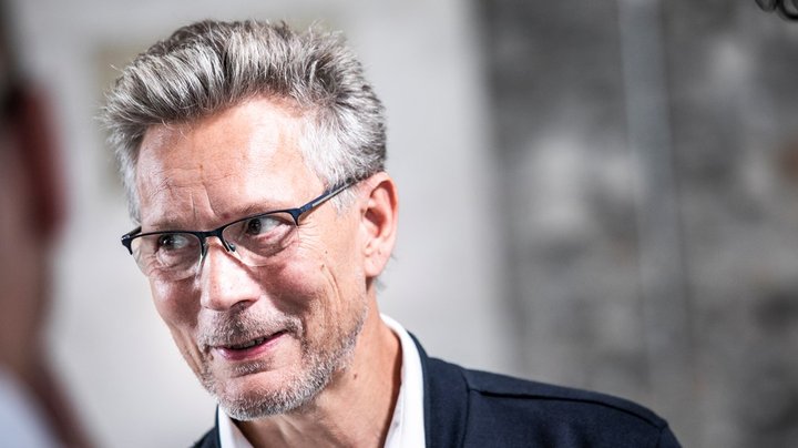 Regeringen så tavs til, da Torsten Gejl for anden gang fik dem i mindretal om ny domstol