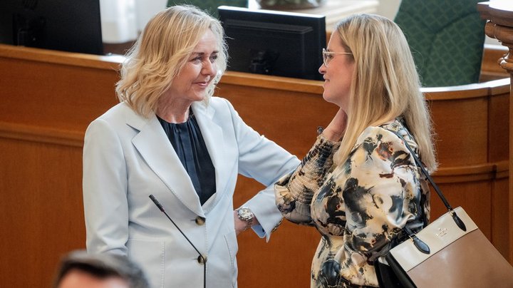 Blå partier vil stoppe kortere momsfrist for virksomheder: "Det vil smadre dem"